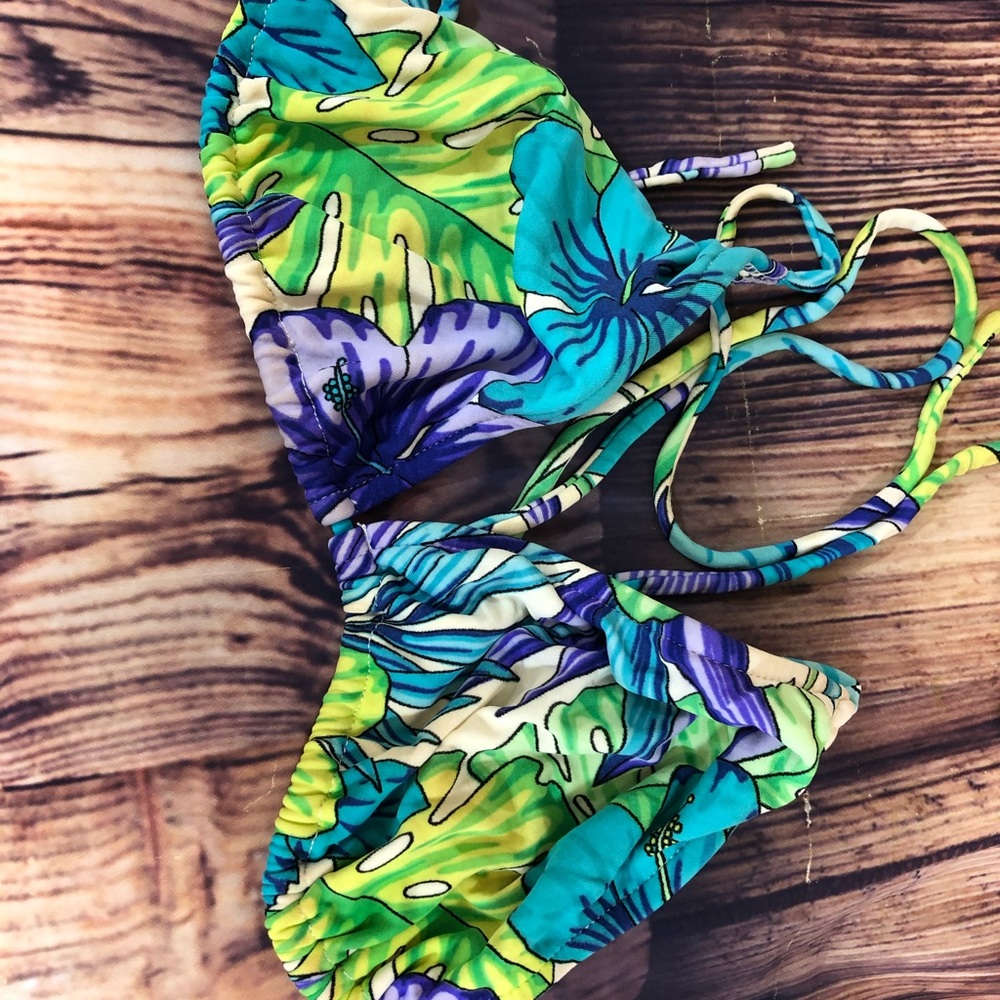 📦 Bundle of 5 Size D String Bikini Tops